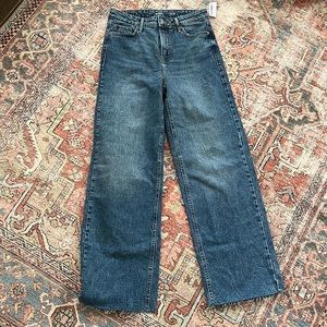 Old Navy womens wide leg capri jeans extra high rise 8 frayed bottom